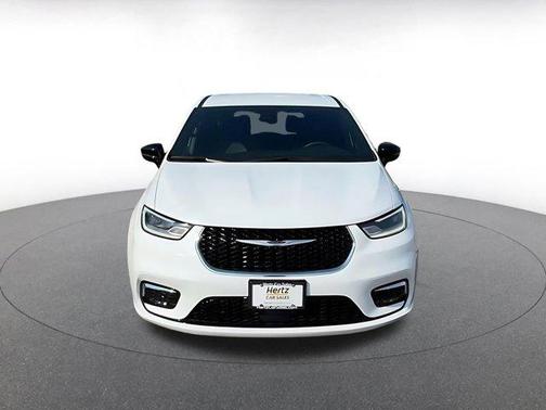 2025 Chrysler Pacifica L