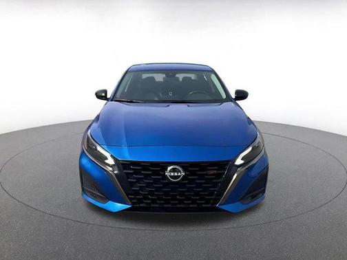 2025 Nissan Altima SR FWD