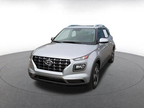 Shimmering Silver 2025 Hyundai VENUE SEL