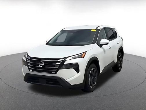 Everest White Pearl 2025 Nissan Rogue SV