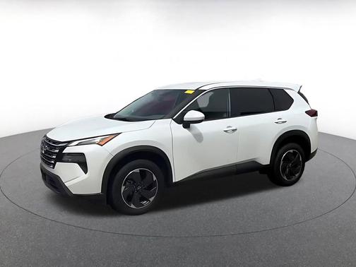 Everest White Pearl 2025 Nissan Rogue SV