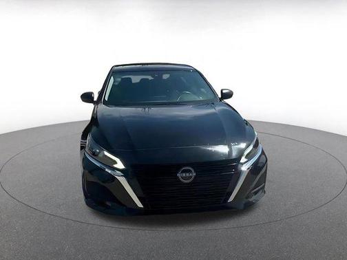 Super Black 2025 Nissan Altima SV FWD