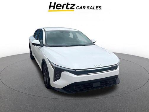 Snow White Pearl 2025 Kia K4 LXS