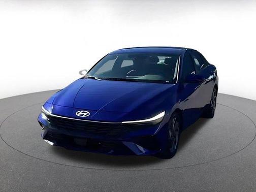 2025 Hyundai ELANTRA SEL