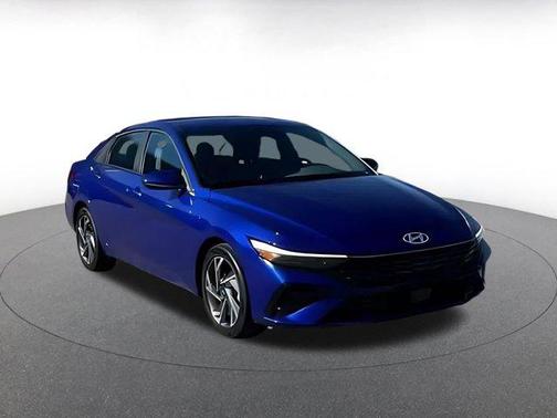 2025 Hyundai ELANTRA SEL