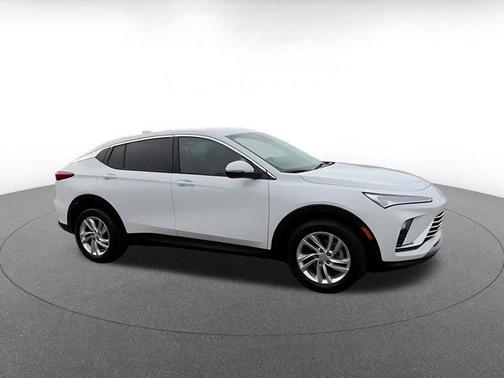 Summit White 2025 Buick Envista Preferred FWD