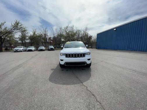 Photo 5 of 46 of 2022 Jeep Grand Cherokee WK Limited