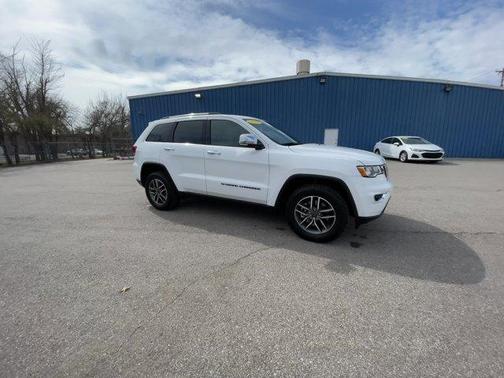 Photo 2 of 46 of 2022 Jeep Grand Cherokee WK Limited