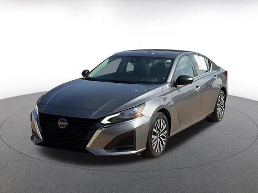 Gun Metallic 2025 Nissan Altima SV FWD