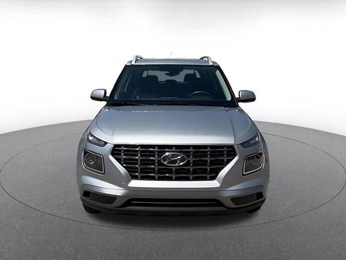 Shimmering Silver 2026 Hyundai VENUE SEL