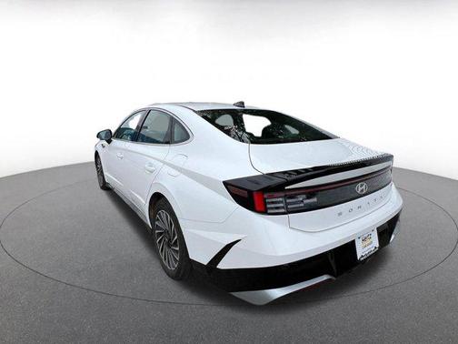 2024 Hyundai SONATA Hybrid SE