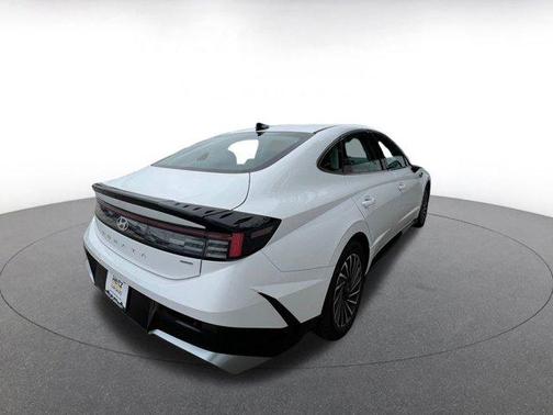 2024 Hyundai SONATA Hybrid SE