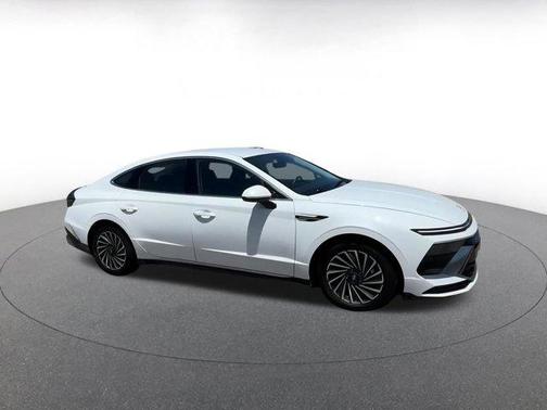 2024 Hyundai SONATA Hybrid SE