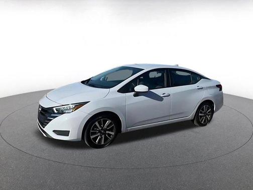 Gray Sky Pearl 2025 Nissan Versa 1.6 SV