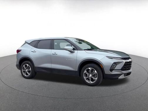 Sterling Gray Metallic 2025 Chevrolet Blazer 2LT