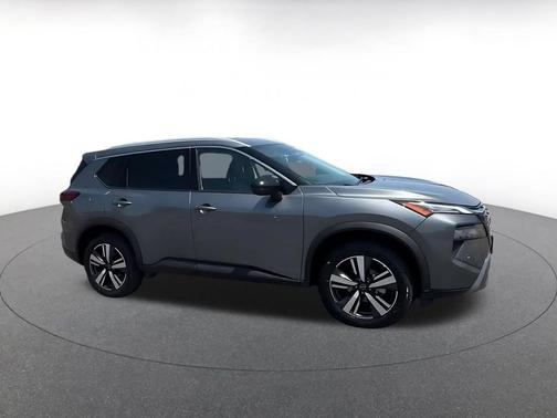 Gun Metallic 2026 Nissan Rogue SL