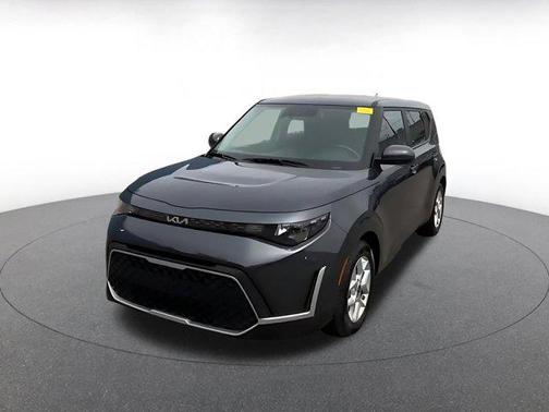 Gravity Gray 2025 Kia Soul LX