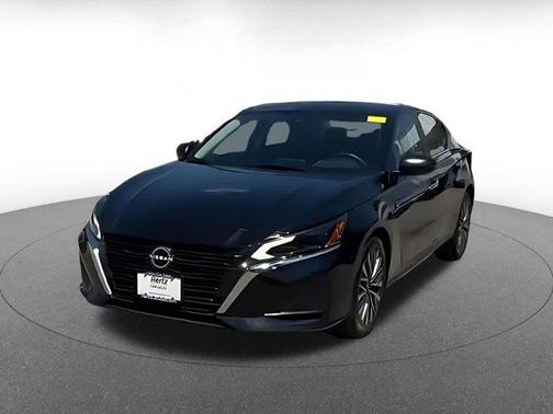 Super Black 2025 Nissan Altima SV FWD
