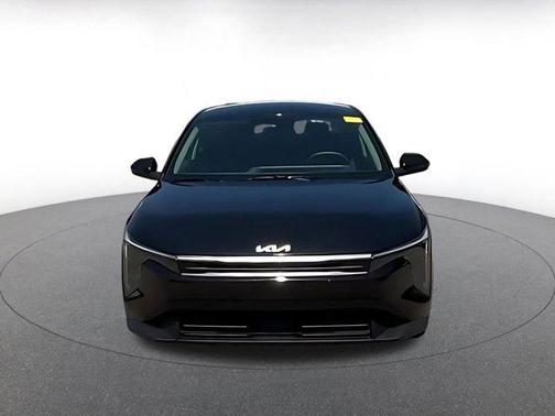 Aurora Black Pearl 2025 Kia K4 LXS
