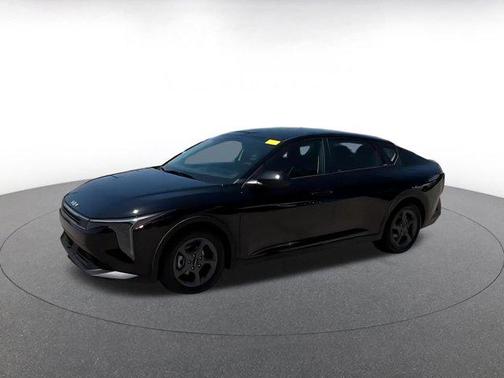Aurora Black Pearl 2025 Kia K4 LXS