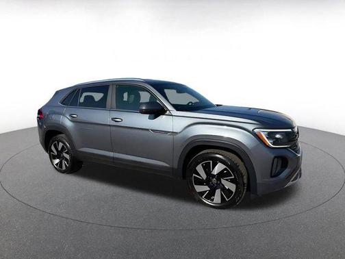 2025 Volkswagen Atlas Cross Sport 2.0T SE w/Technology 4MOTION