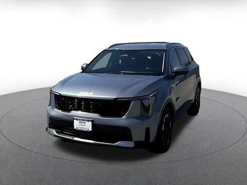 Everlasting Silver 2024 Kia Sorento S