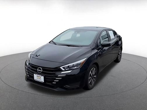 Super Black 2025 Nissan Versa 1.6 SV