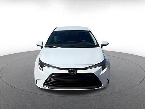 Ice Cap 2025 Toyota Corolla LE