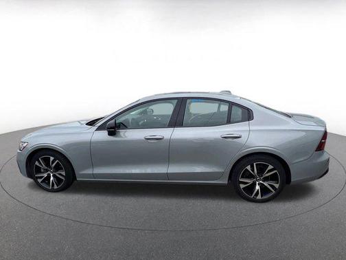 2024 Volvo S60 B5 Core Dark Theme