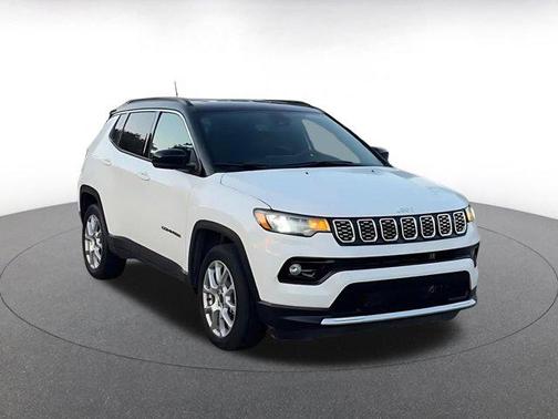 Bright White Clearcoat 2025 Jeep Compass Limited