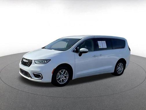 2025 Chrysler Pacifica L