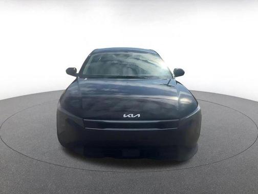 Aurora Black Pearl 2025 Kia K4 LXS