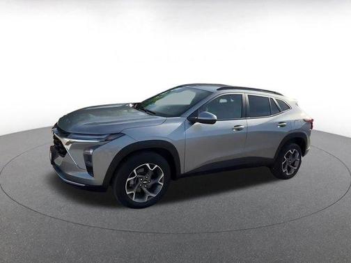 Sterling Gray Metallic 2025 Chevrolet Trax LT