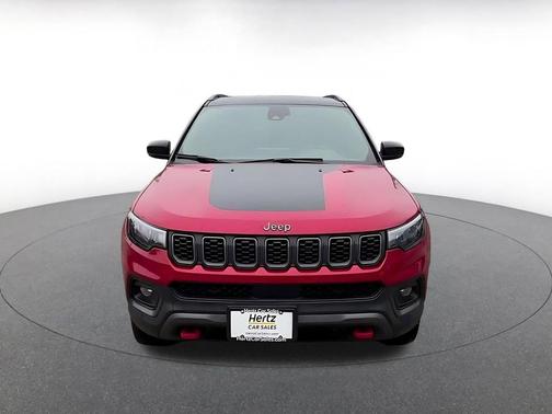 Red Hot Pearlcoat 2025 Jeep Compass Trailhawk