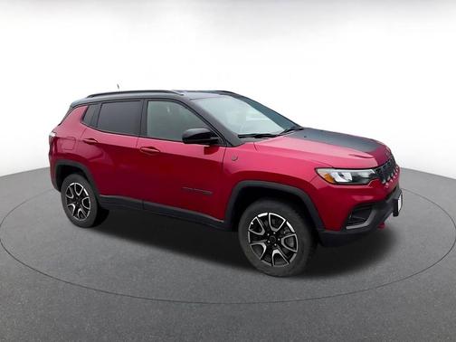 Red Hot Pearlcoat 2025 Jeep Compass Trailhawk