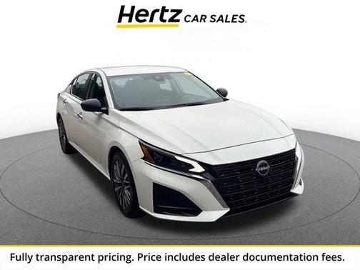 Glacier White 2025 Nissan Altima SV FWD