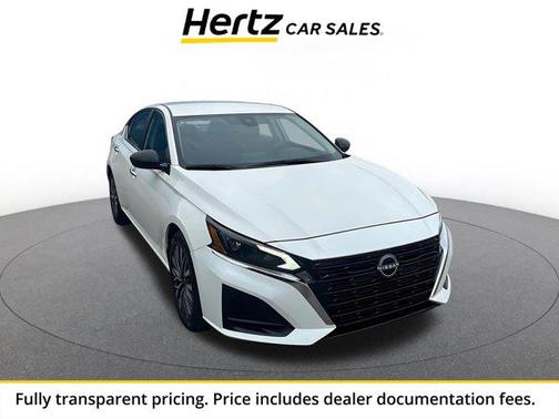 Glacier White 2025 Nissan Altima SV FWD