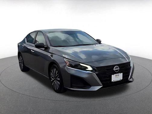 Gun Metallic 2025 Nissan Altima SV FWD