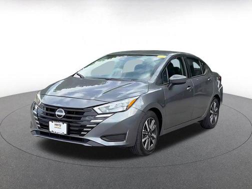 Gun Metallic 2025 Nissan Versa 1.6 SV