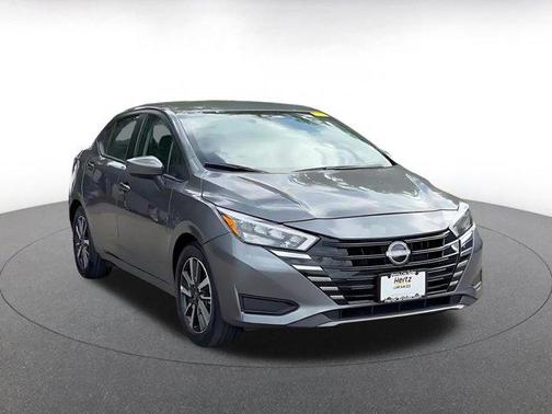 Gun Metallic 2025 Nissan Versa 1.6 SV