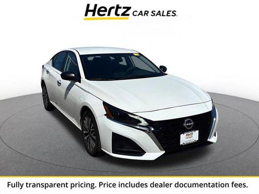 Glacier White 2025 Nissan Altima SV FWD