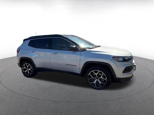 Silver Zynith Metallic Clearcoat 2025 Jeep Compass Limited