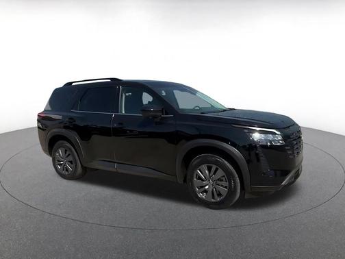 Super Black 2026 Nissan Pathfinder SV