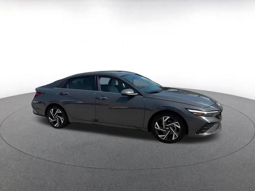 Ecotronic Gray 2025 Hyundai ELANTRA Limited