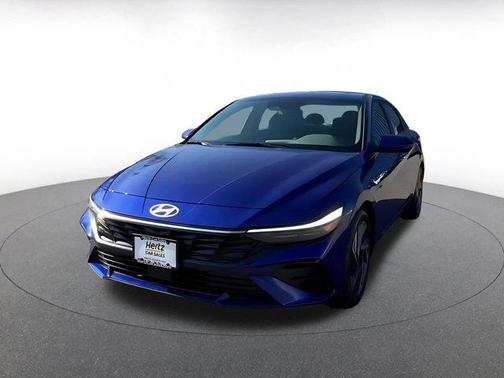 2025 Hyundai ELANTRA SEL