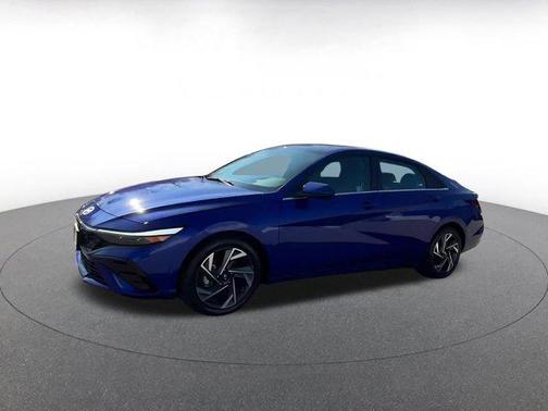 2025 Hyundai ELANTRA SEL