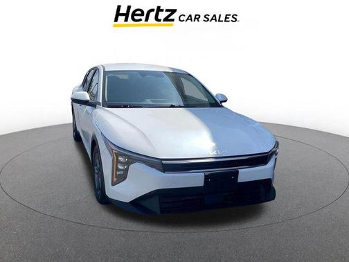 Snow White Pearl 2025 Kia K4 LXS