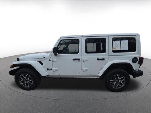 Bright White Clearcoat 2025 Jeep Wrangler 4-Door Sahara 4x4