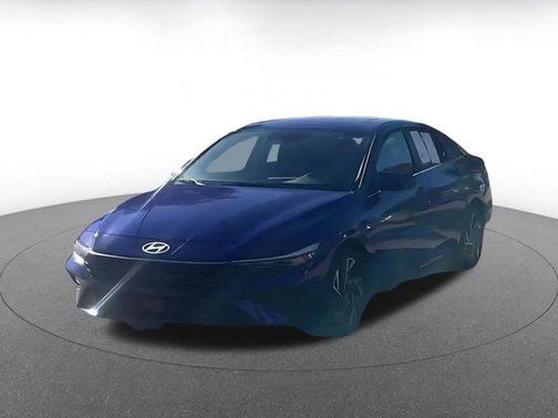 2025 Hyundai ELANTRA SEL