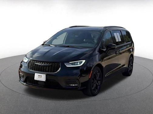 Diamond Black Crystal Pearlcoat 2025 Chrysler Pacifica Limited